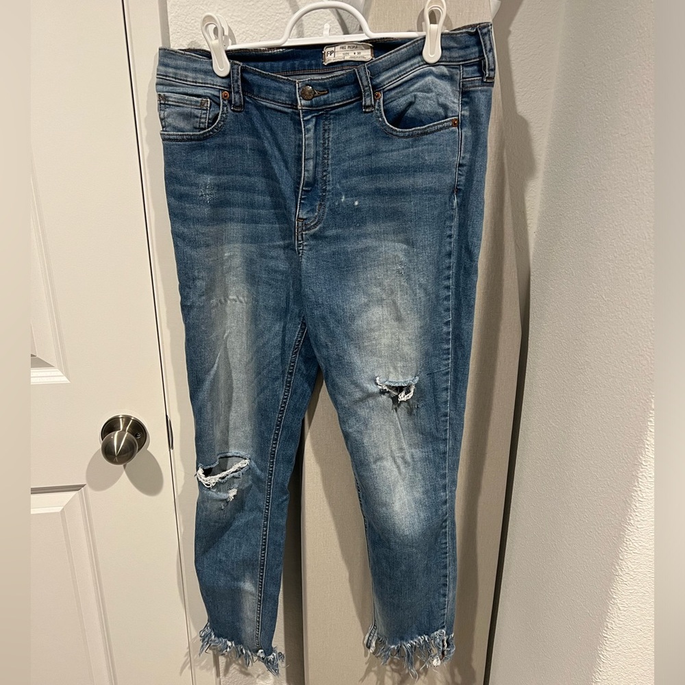 Ripped women’s skinny jeans